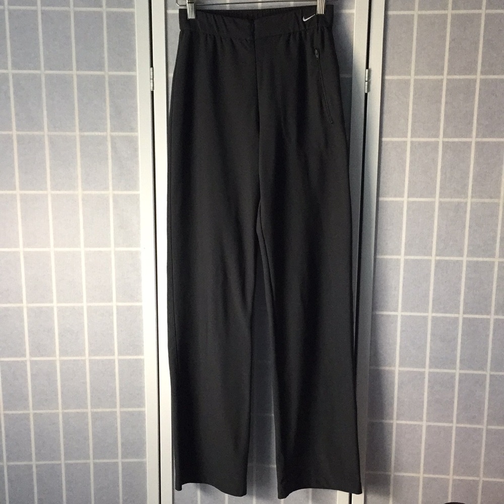 NIKE Dry-Fit Straight Leg Workout Pants S